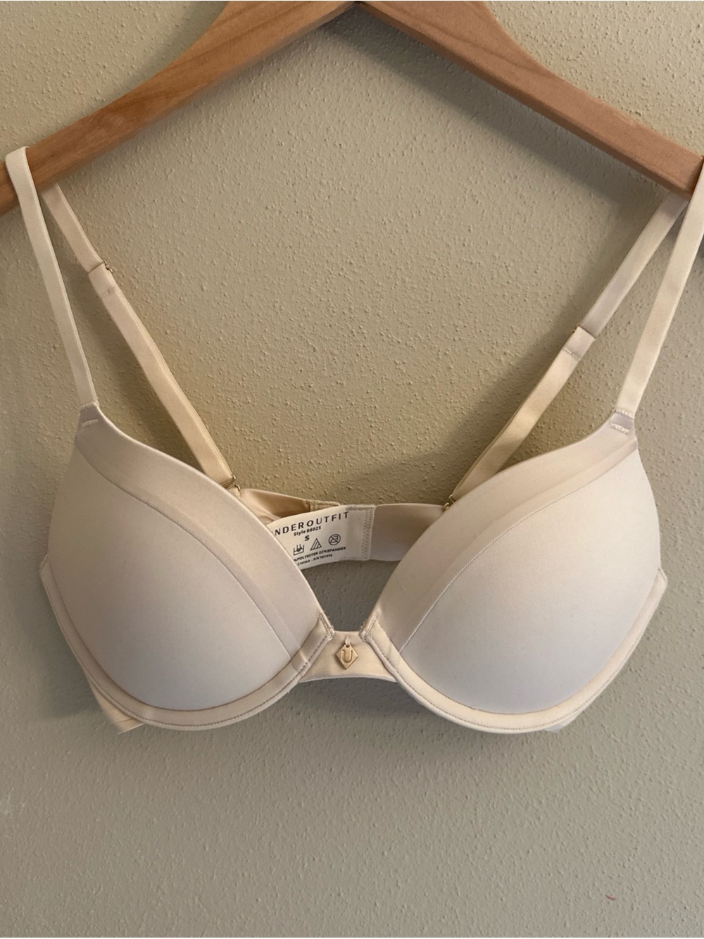 Underoutfit Bra Small Style 88025 Sexy Lifting Lingerie Comfy Support Underwire